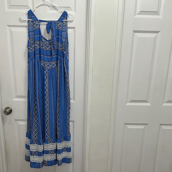 Sand and Spirit Blue Patterned Maxi Dress with LaceTrim - Picture 4 of 7